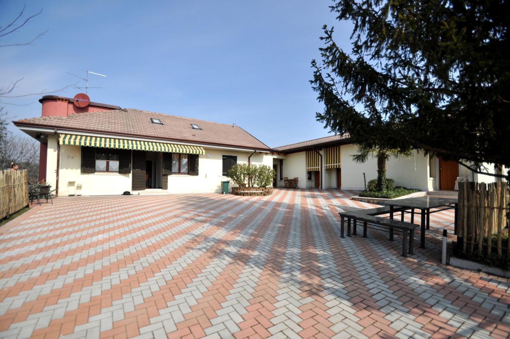 Agriturismo & Agricamping Serena Pastrengo Chambre photo
